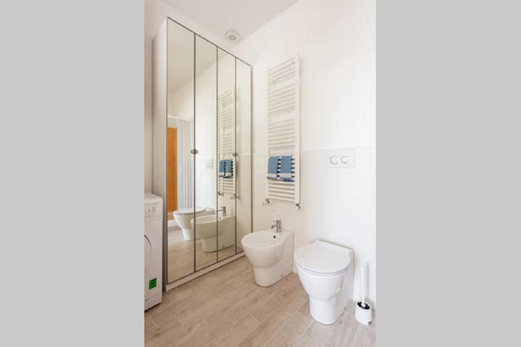 Riva Reno Apartments Болонья Экстерьер фото